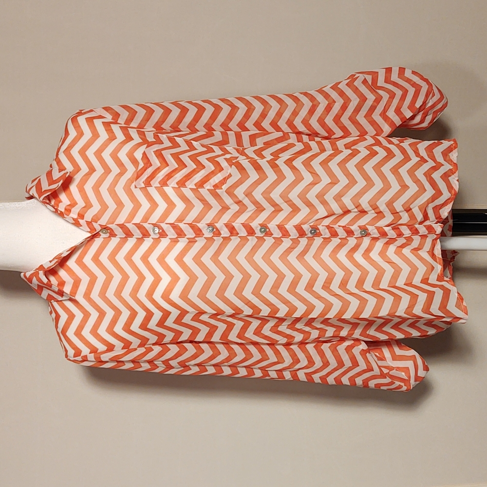 No Boundaries Chevron Print Sheer Button Down Blouse - Sz. L